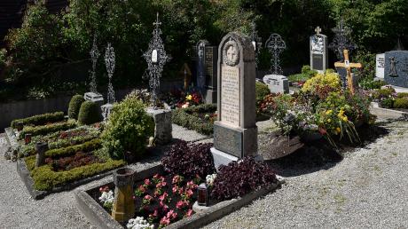 Auf dem kleinen Friedhof in Holzhausen werden in der Regel nur Menschen bestattet, die zum Zeitpunkt ihres Todes in dem Uttinger Ortsteil ihren Wohnsitz hatten. Jetzt gibt es aber eine Ausnahme.  	