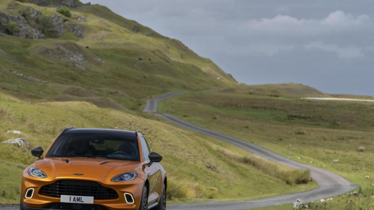 Auf Neuer Mission Suv Statt James Bond Flitzer Der Aston Martin Dbx Im Test Augsburger Allgemeine
