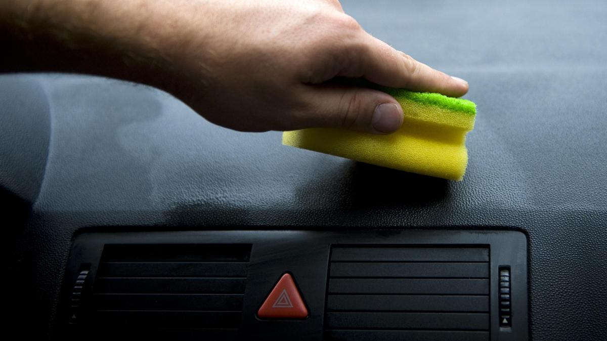 Ratgeber: So wird das Auto innen wieder richtig sauber