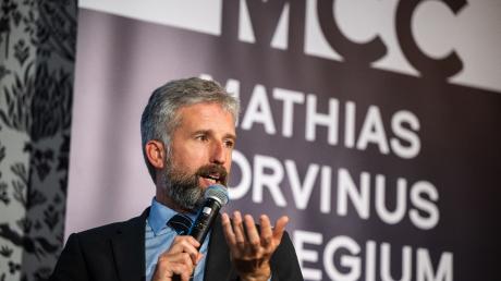 Boris Palmer, Oberbürgermeister Tübingens, hält Vortrag am Mathias-Corvinus-Collegium (MCC).