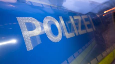Die Polizei berichtet von einem Fall von Sachbeschädigung in Welden.