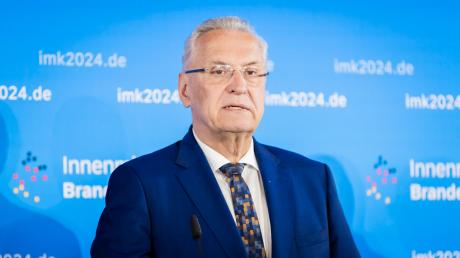 Joachim Herrmann (CSU), Innenminister von Bayern, spricht.