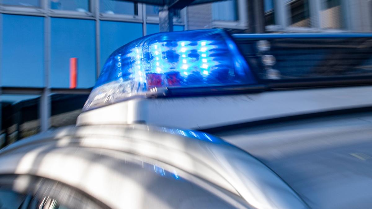 Polizeireport Mering: Autokratzer beschädigt in der Nikolaistraße vier Pkw
