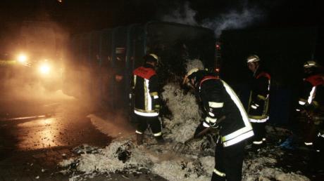 10.000 Euro Schaden entstanden bei einem Containerbrand in Nördlingen, der durch eine Absauganlage verursacht wurde. Die Polizei geht nicht von Fremdverschulden aus.