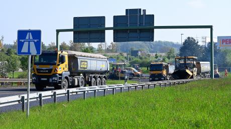 Die Sanierungsarbeiten an der Autobahn, Anschlussstelle Günzburg, liegen im Zeitplan. Seit Sonntag, 8. Mai, ist die Auf- und Abfahrt in Fahrtrichtung München gesperrt.