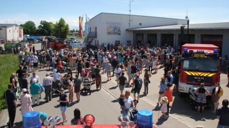 Rund 4000 Gäste erlebten beim Tag der offenen Tür, wie die Meringer Feuerwehr arbeitet.