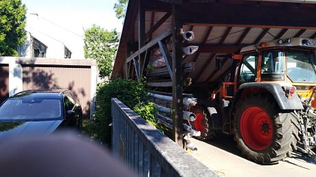 Auf dem Bauhof in Bellenberg wird täglich Gießwasser umgepumt. Dabei läuft ein Dieselmotor und die Abgase landen ausgerechnet in Haus und Hof einer Familie. 