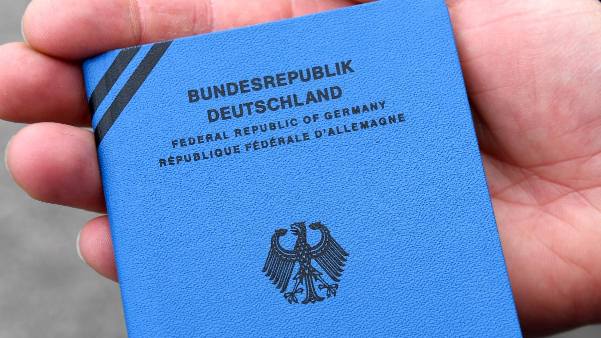 Leipheim: Mann mit gefälschten Dokumenten illegal in Deutschland