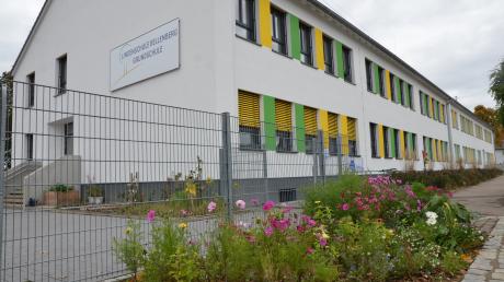 Die Lindenschule für Kinder der ersten bis vierten Klasse in Bellenberg wurde erst bedarfsgerecht saniert und ist - momentan jedenfalls - schon wieder zu klein.