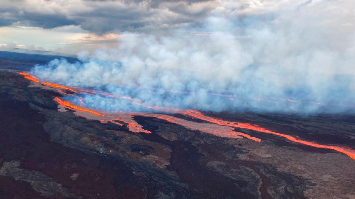 Vulkanausbruch Hawaii aktuell Mauna Loa 2022 nach 40 Jahren wieder