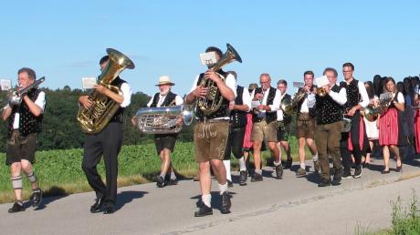 Der Musikverein Obergriesbach und die Chordamen Cantabella laden am Sonntag, 7. Mai, um 15 Uhr in der Turnhalle des Gemeinschaftshauses Obergriesbach zum traditionellen Kaffeekonzert ein. 