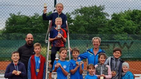 Der Tennis-Nachwuchs des TC Riesbürg lieferte sich bei den Jugend-Clubmeisterschaften spannende Duelle.