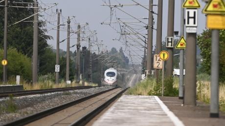 Die Bahn hat den Verlauf der Neubaustrecke Augsburg–Ulm vorgestellt.