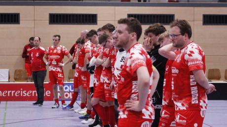 Floorball-Pokal
Die zweite Mannschaft der Red Hocks Kaufering (rote Trikots) unterliegen im Pokal den Füchsen Quedlinburg.
