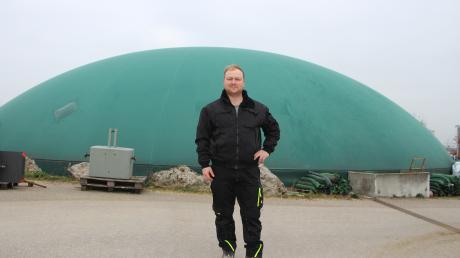 Christian Schlickenrieder betreibt in Derching eine Biogasanlage und versorgt mit der Wärme 160 Haushalte im Oberdorf.