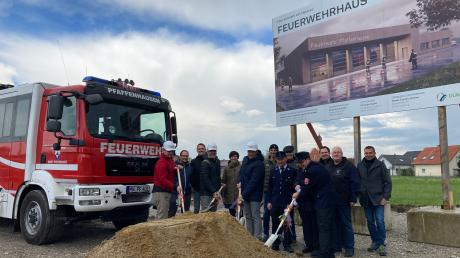 Das neue Feuerwehrhaus in Pfaffenhausen (hier ein Foto vom Spatenstich) ist eines der beiden großen Projekte im Ort.