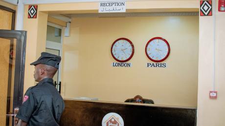 Die Rezeption des "Hope Hostel" in Kigali. Man rechnet dort mit vielen muslimischen Ankommenden aus London. 