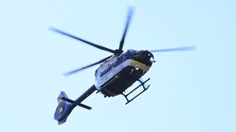 Bei der Vermisstensuche in Reitenbuch war auch ein Hubschrauber im Einsatz.  