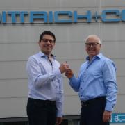 Armin Dittrich übergibt das Geschäft nach 40 Jahren als Chef von Dittrich + Co an seinen Nachfolger, den neuen alleinigen Geschäftsführer Manfred März.