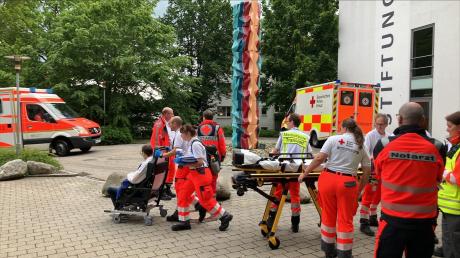 Die Stiftungsklinik in Weißenhorn ist am Sonntagnachmittag wegen Hochwassergefahr vorsorglich evakuiert worden. 