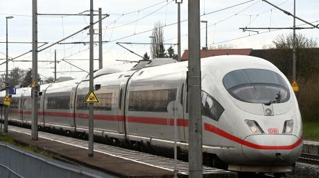 Die Bahn stellt am Freitag ihre Vorschlagsvariante für die Fernverkehrstrasse von Ulm nach Augsburg vor.