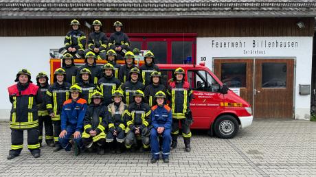 Die heutige Mannschaft der Feuerwehr Billenhausen. Feuerwehr, Schützenverein und Sportverein feiern am 15. und 16. Juni ihr Jubiläum.