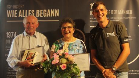 Die Gründungsvorsitzenden (von links) Siegfried Theimer (Männer-Sportverein)
und Angelika Reiter (Frauen-Gymnastik) wurden vom heutigen TSV-Vereinsvorsitzenden Stefan Hasse zu Ehrenmitgliedern ernannt.