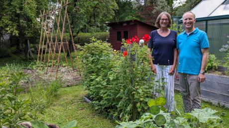 Sabine und Helmut Stern zeigen beim Tag der offenen Gartentür auch ihren Gemüsegarten in Unterfinning.