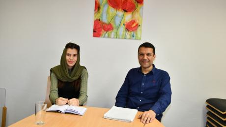 Zainab Amarkhil und Saleem Zmarial aus Afghanistan engagieren sich mehrere Stunden in der Woche ehrenamtlich.