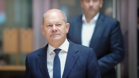 Bundeskanzler Olaf Scholz, SPD-Chef Lars Klingbeil: Mittelweg mit geballter Faust in der Tasche.