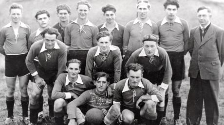 1952 ging der SV Oberrieden mit dieser Fußballmannschaft in die Spiele.  