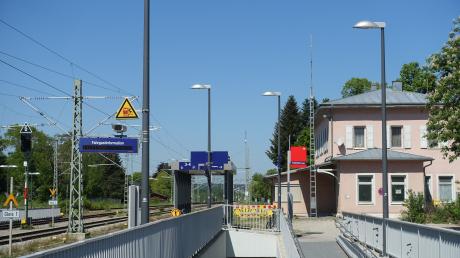 Oben hui: Der Bahnhof in Türkheim ist seit dem millionenschweren Umbau im Jahr 2018 einer der modernsten Bahnhöfe in der Region. 