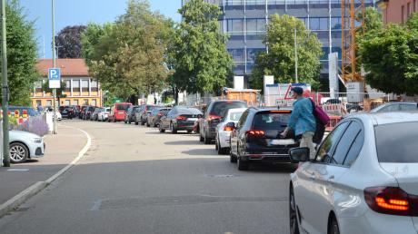 Eine Fehlschaltung der Ampel an der Jahnstraße führte am späten Mittwochnachmittag zu Verkehrsbehinderungen.