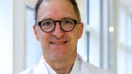 Professor Hyhlik-Dürr, Chefarzt der Gefäß- und endovaskulären Chirurgie an den Wertachkliniken und Direktor der Gefäß- und endovaskulären Chirurgie der Universitätsklinik Augsburg.