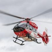 Mit lebensgefährlichen Verletzungen wurde ein 58-Jähriger ins Krankenhaus geflogen, der auf dem Heimweg vom Mindelheimer Weinfest vom Rad gestürzt war.
