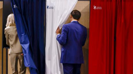 Präsident Emmanuel Macron und seine Frau Brigitte wählten im Küstenort Le Touquet.