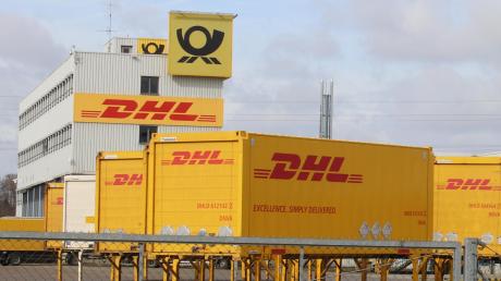 In einem neuen Paketzentrum der DHL in Weichering sollen bis zu 45.000 Pakete zu Stunde umgeschlagen werden. 