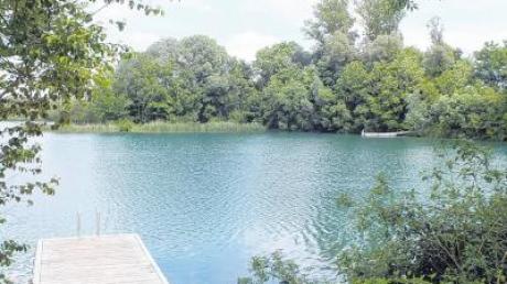 Der Vöhringer See ist mit seinem grün bewachsenen Ufer und alten Baumbeständen eine wunderhübsche Idylle. 