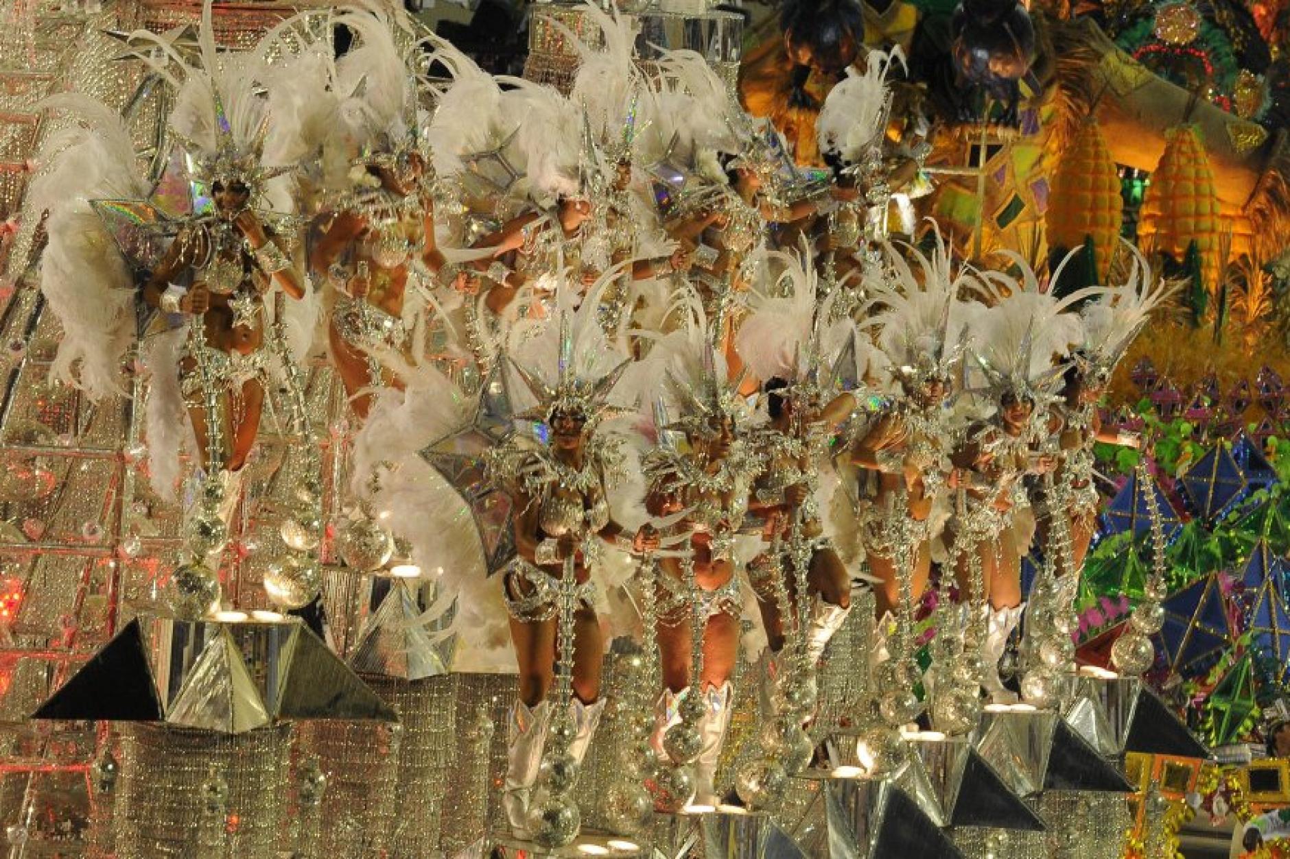 Die Schönsten Bilder Vom Karneval In Rio Augsburger Allgemeine
