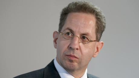 Der Präsident des Bundesamts für Verfassungsschutz, Hans-Georg Maaßen, will V-Leute in einem zentralen Register erfassen.