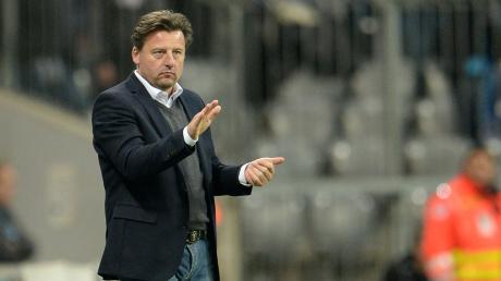 Trainer Kosta Runjaic steht vor einem Wechsel nach Italien.