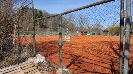 Flächentausch: Das Gelände der Tennisplätze beim Warmbad soll der Gemeinde Greifenberg zugeschlagen werden.