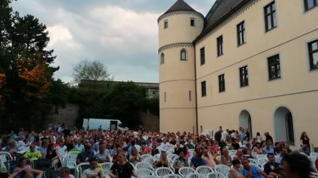 Ob das Spendenkonzert "Best of Wertingen" am Samstag im Schlossgarten stattfinden kann oder in die Stadthalle ausweichen muss, hängt vom Wetter ab.