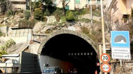 Gefährlich: Der Cernobbio-Tunnel am Comer See weist erschreckende Missstände auf, so der ADAC-Test. 