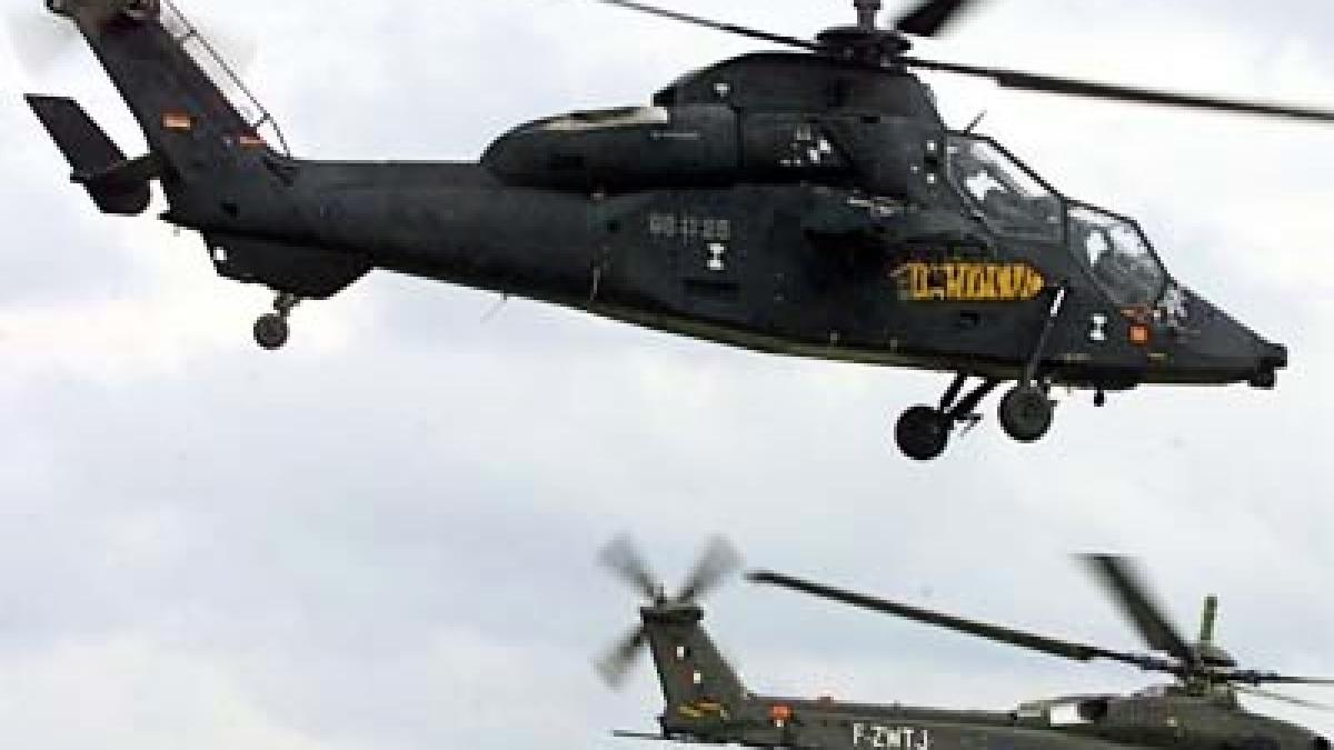 Bundeswehr Hubschrauber Eurocopter Warten Auf Den Tiger Augsburger