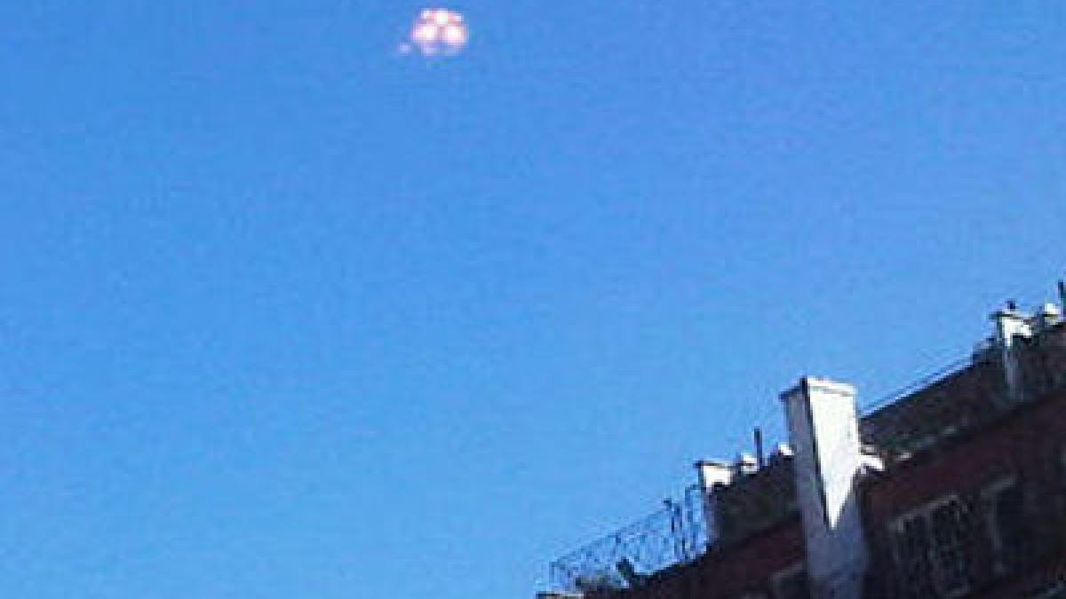 Foto und Video New York Ufo über Manhattan Augsburger Allgemeine
