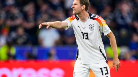 «Wir haben drei Punkte geholt, dürfen uns freuen. Aber dann geht es natürlich im nächsten Spiel weiter. Rückschläge kommen schneller als man denkt», sagt Thomas Müller.