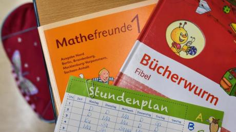 Bayerns Grundschüler sollen besser in Deutsch und Mathe werden.