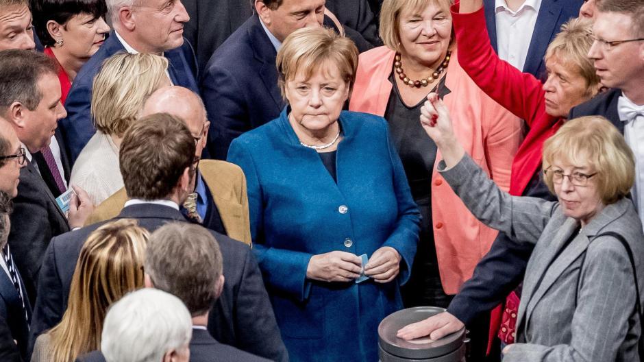 Generaldebatte Merkel Kein Land Kann Migration Alleine Losen Augsburger Allgemeine