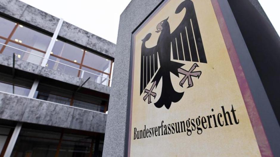 Am Bundesverfassungsgericht in Karlsruhe wird heute über die Bundes-Notbremse entschieden.